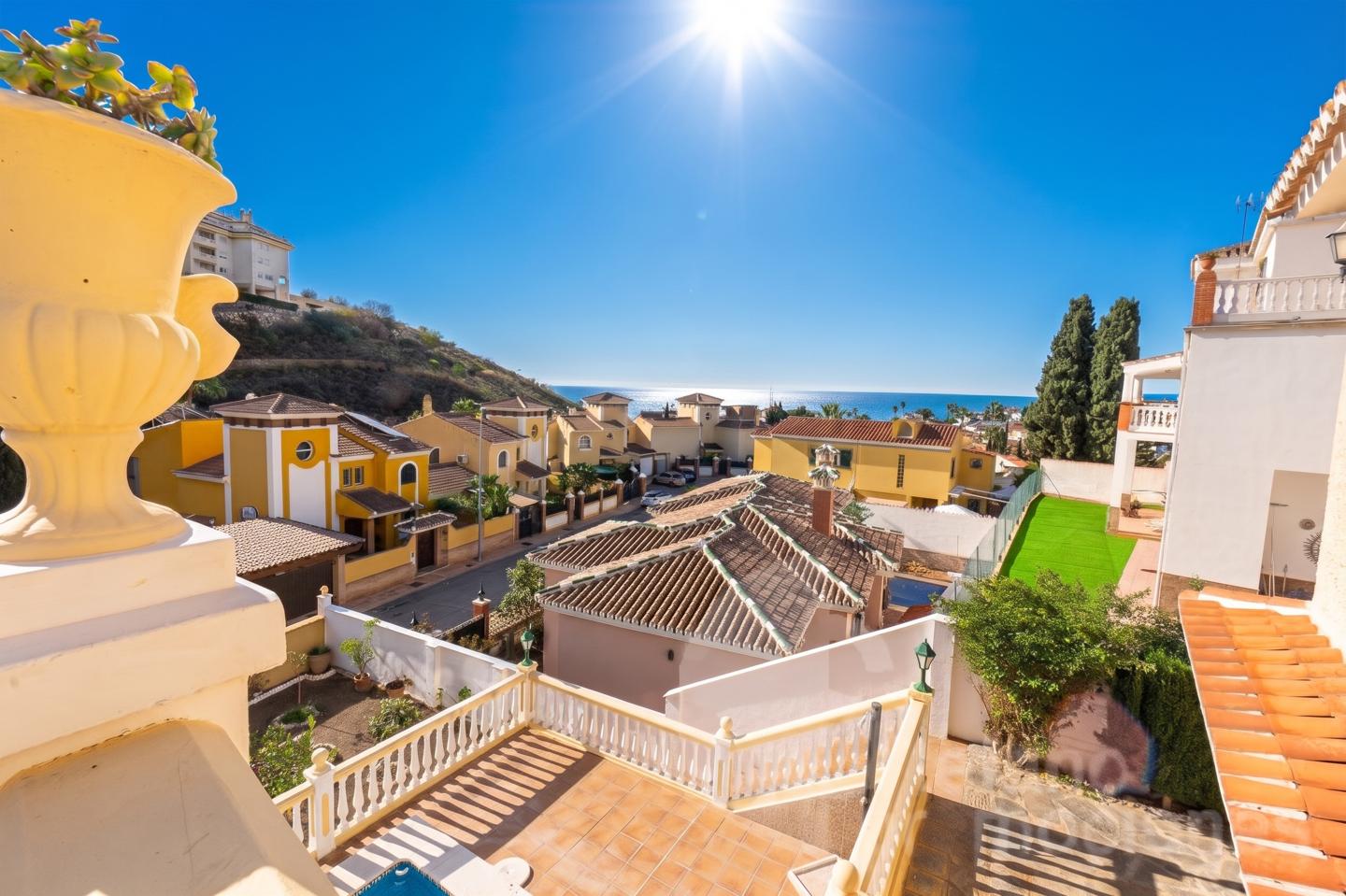 image_1575537_4.jpg EXCLUSIVA VILLA EN CALA DEL MORAL (MÁLAGA ESTE), UN VERDADERO OASIS DE PRIVACIDAD Y CONFORT CON 324 M² CONSTRUIDOS REF:65241